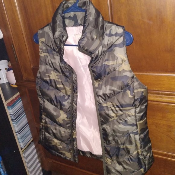 Green & pink Camouflage Juniors vest - Picture 3 of 5